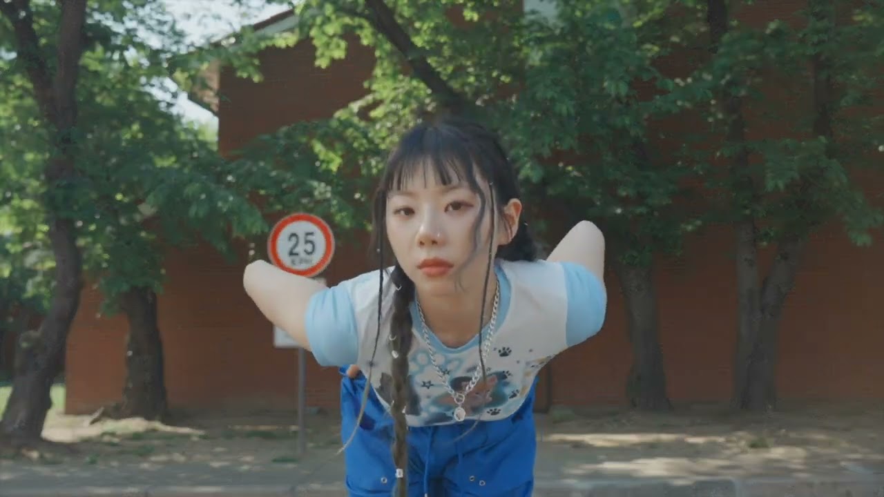 Watch 장한나 (Hannah Jang) - Down (Feat. DUT2) / Official Visualizer on YouTube Watch 장한나 (Hannah Jang) - Down (Feat. DUT2) / Official Visualizer on YouTube
