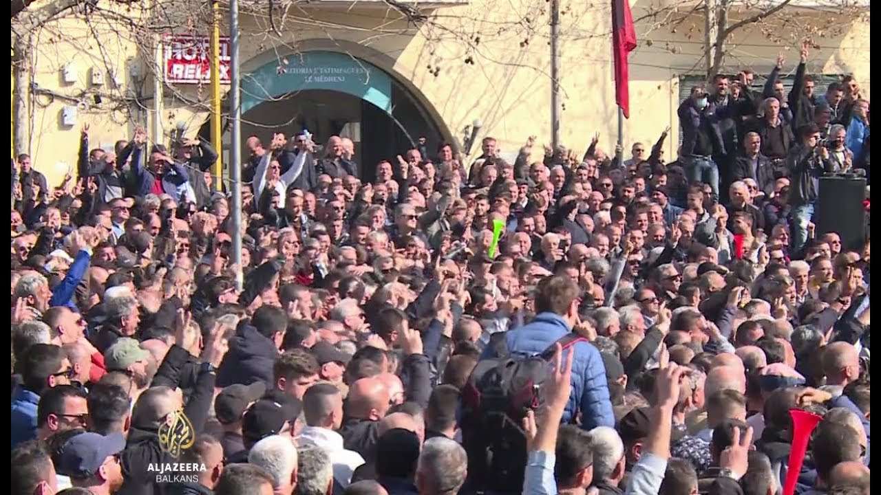 احتجاجات في تيرانا: المعارضة تطالب بتشكيل حكومة تقنية