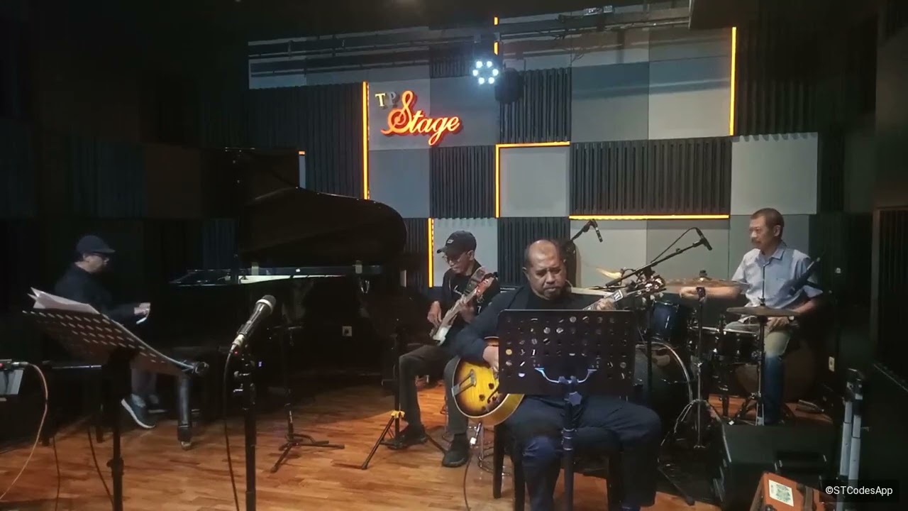 Straight ahead di tp stage hotel papandayan