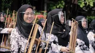 [MANUK DADALI] PERSEMBAHAN ANGKLUNG BAHANA PRAVYA DHARMA WANITA SMKN 1 KEDAWUNG OUTDOOR