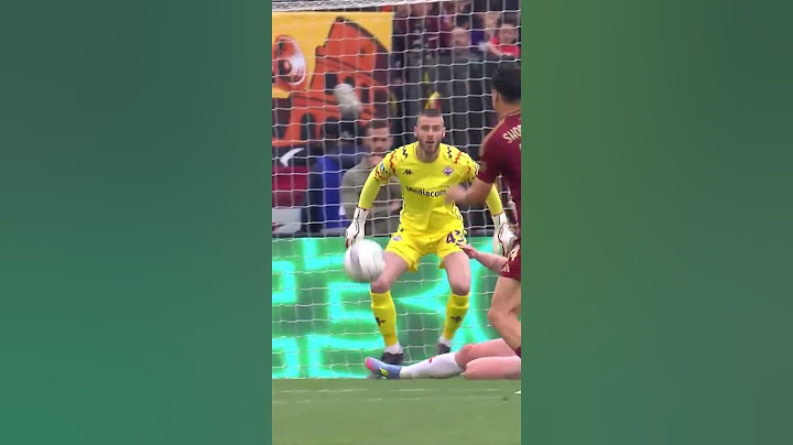 David De Gea best saves of the weekend  #fiorentina #degea #romafiorentina
