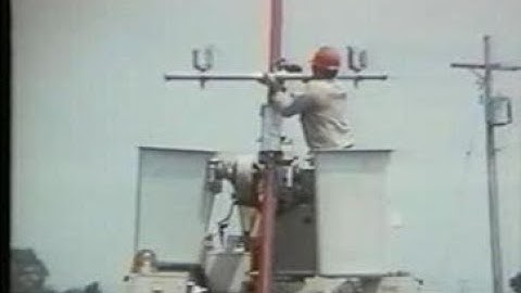 CHANCE®: Three Phase Boom Lift - Hubbell Power Systems