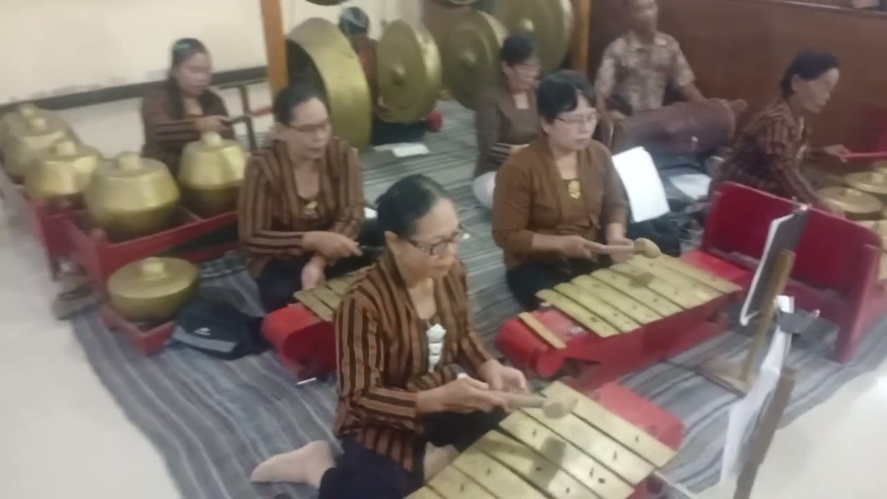 📌 Penampilan dari ibu