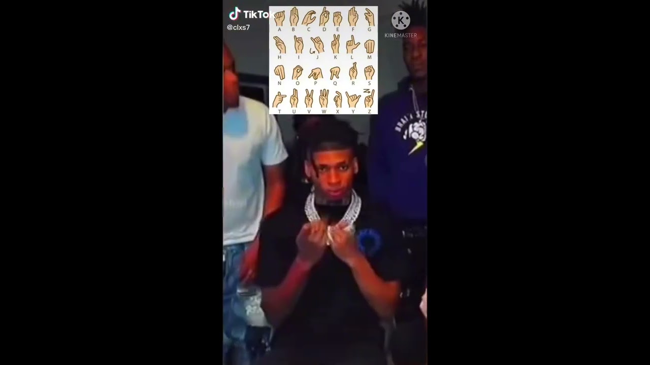 NLE CHOPPA Gang Signs