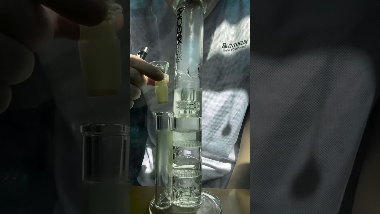 🔥 Phoenix Star 4 Perc Bong in Action 👁️ Filtration Level: MAX 