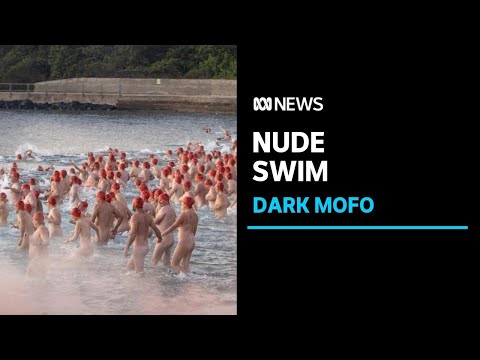 Hundreds strip off for 'adrenaline-inducing' nude swim at Dark Mofo | ABC News