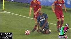 TOTTI PRENDE A CALCI BALOTELLI - BRUTTISSIMO FALLO - ROMA INTER 0-1 - 05-05-2010