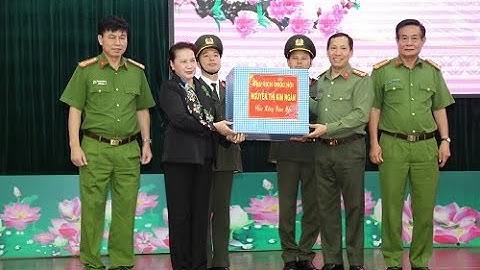 Chủ tịch Quốc hội Nguyễn Thị Kim Ngân thăm, chúc Tết Công an tỉnh Đắk Lắk