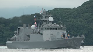 M210713A 海上自衛隊舞鶴基地 ミサイル艇『うみたか』 出港