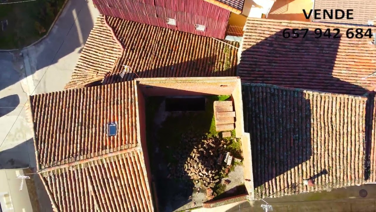 POYALES DEL HOYO VENDE CASA