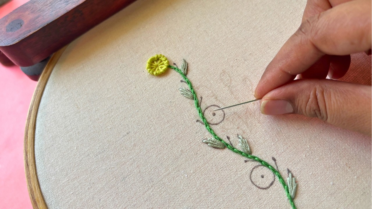 Hand Embroidery Designs Borderline Flower Pattern Design | Beginner ...