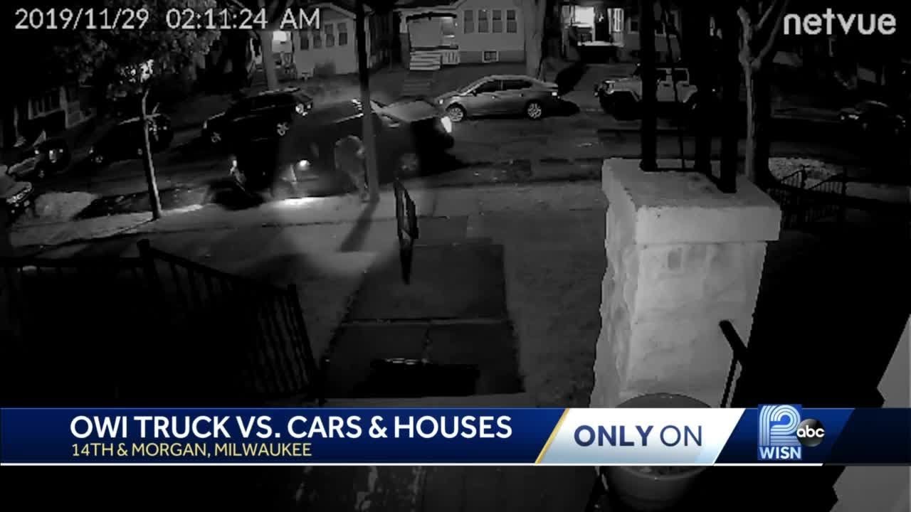 Suspected drunk driver hits 4 cars and 2 homes - YouTube