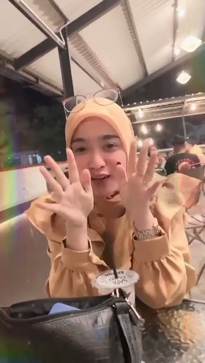 Video Mentahan Halu Makan Sama cewek cantik. Buat Manasin mantan. @Thata