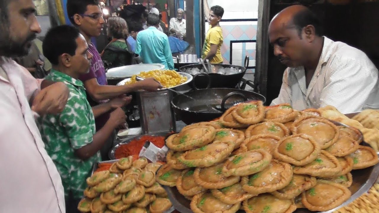Garam Amriti Jilebi & Lots of Tasty Snacks | Street Food Kolkata Zakaria Street | Indian Food Loves You