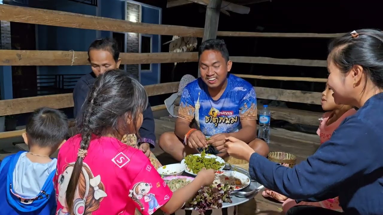 ซุปมะเขือใส่ปลาดุกนานึ่งผักอีฮุมตำขนมจีนแซ่บๆกินข้าวแลง