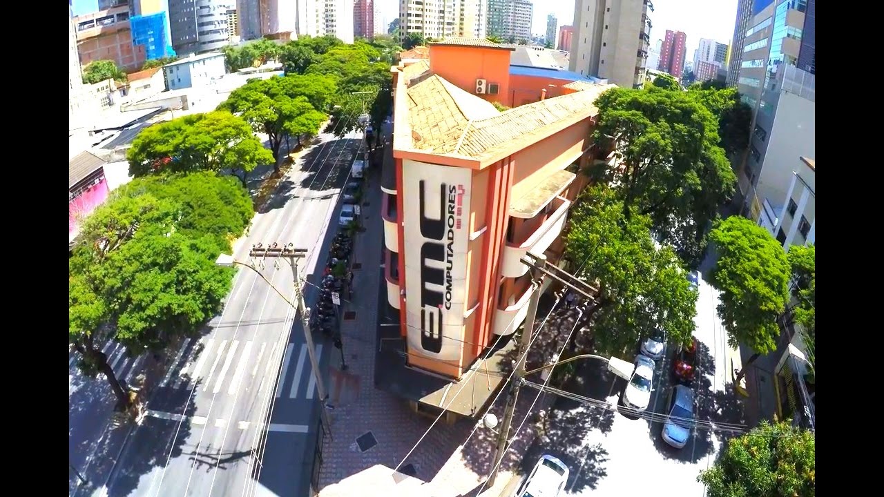 Drone Sobrevoando Cruzamento Entre Av Bias Fortes Rua Curitiba E Rua drone-sobrevoando-cruzamento-entre-av-bias-fortes-rua-curitiba-e-rua