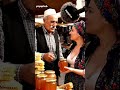 Bal ne kadar tatlıysa o kadar zor açılır