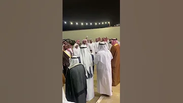 اعطاه كف يمشي الفين هذولا زهارين في قلوة الباحة عشان موضوع زواج او ارض 