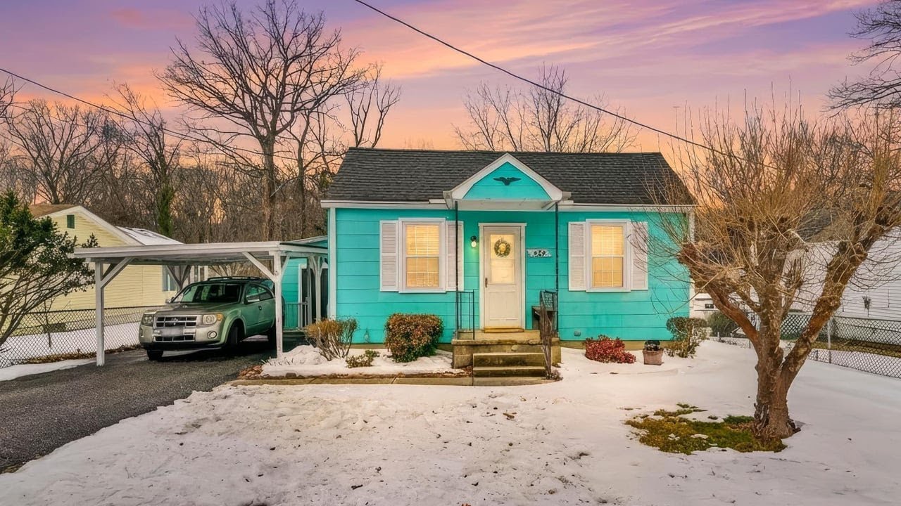 322 Sassafras Rd, Essex, MD