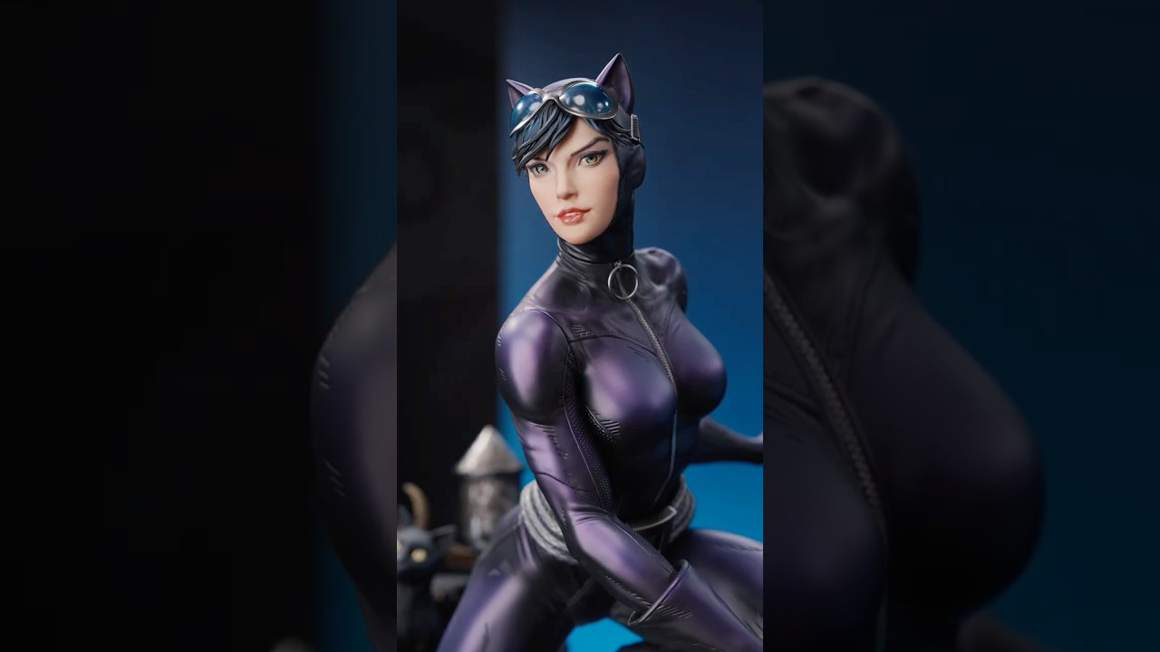 Batman Hush Catwoman Statue 😍 | Sideshow Con 2025
