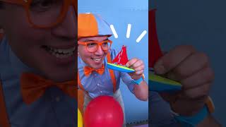 Blippi Plays Sink or Float With MYSTERY Items! 🤯💦 #shorts #blippi #sinkorfloat #kidslearning