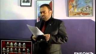 Soysuz Vahdettin'in bir okulda resminin yeri yoktur dedi,ağır hakaretlerle resmi indirdi.