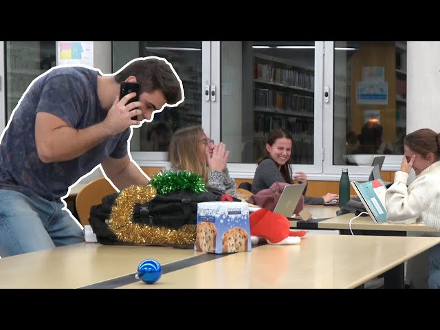 🎶 CHRISTMAS RINGTONES IN THE LIBRARY 🎄🥳 PRANK! class=