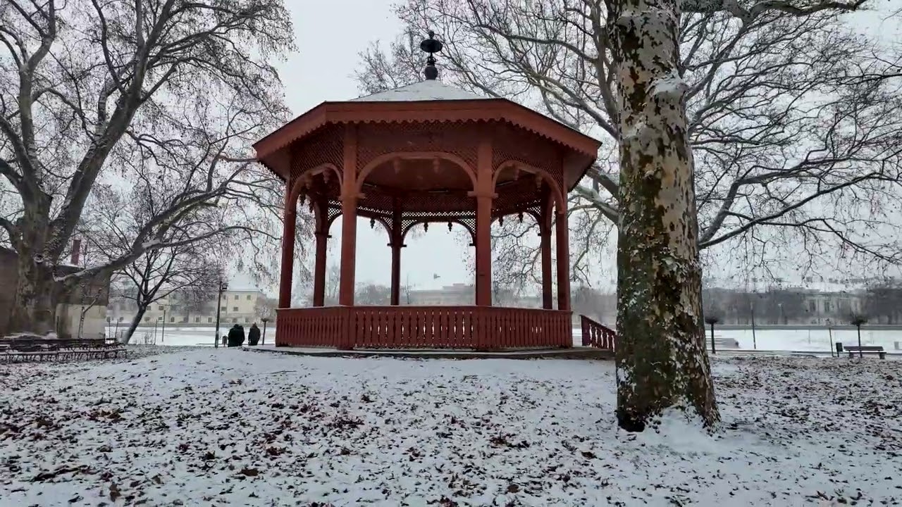 4K Winter Walk in Győr - Daytime Snowfall on Hungarian Streets ❄️