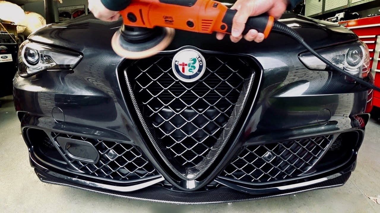 Детали коррекции окраски нового автомобиля Alfa Romeo Giulia Quadrifoglio