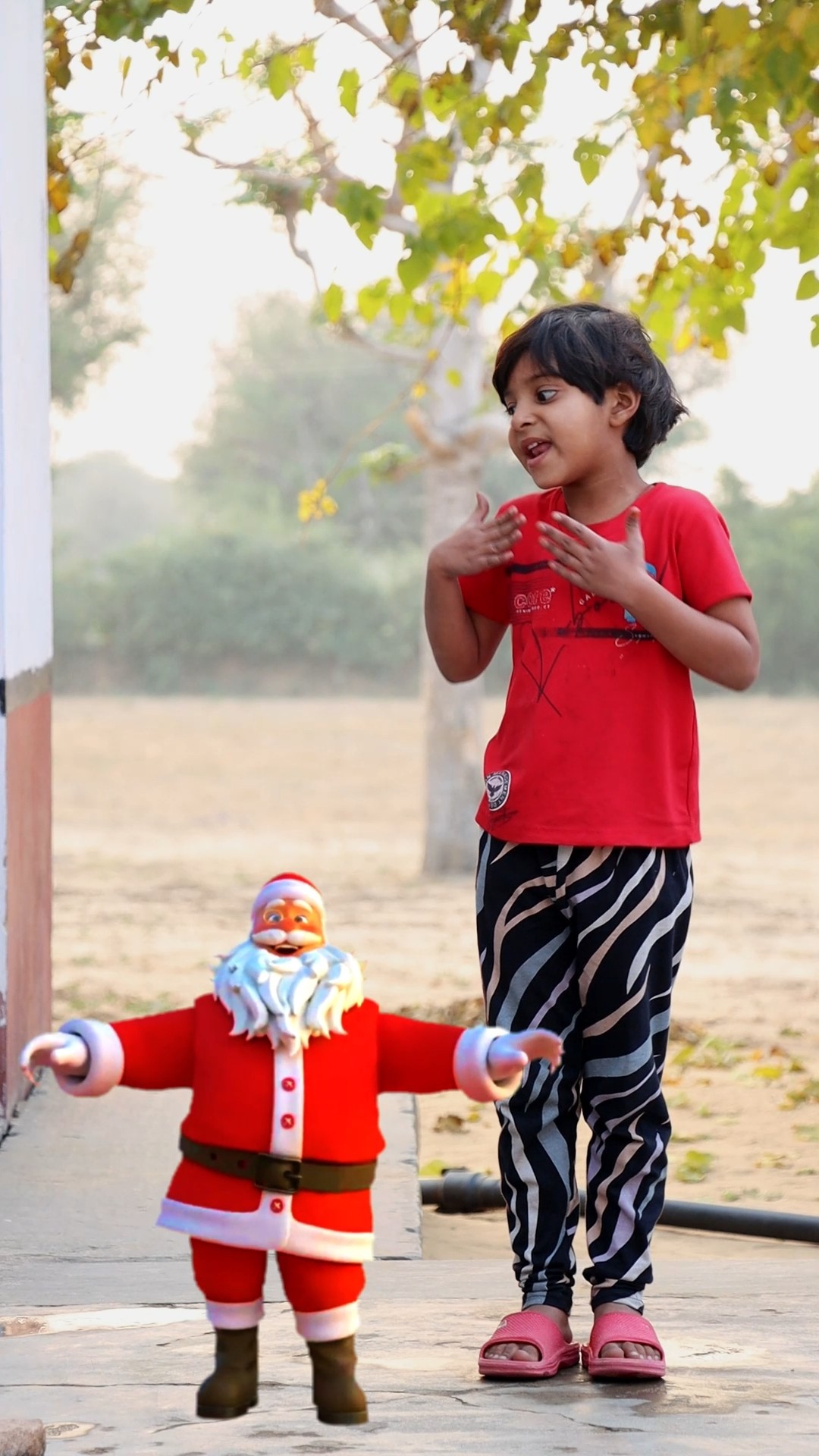 Mansi ke pass Santa Claus ? hai #shorts #christmas #santaclaus #dance