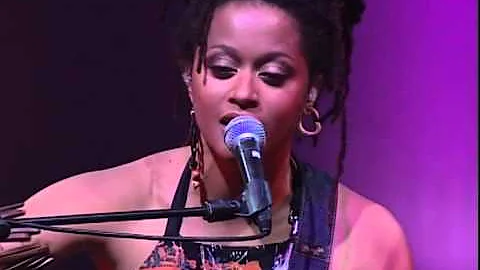 Sara Tavares - Chuva de Verao (Live in Lisboa, 2007) (3/13)