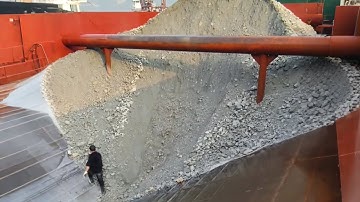 The barge is unloading 2300 tons of ore - Vlog of work on the barge - Relaxing video