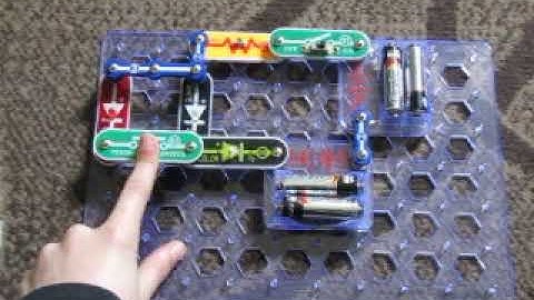 Snap Circuits Light | Project 11: Blinking Colors (SEIZURE WARNING)