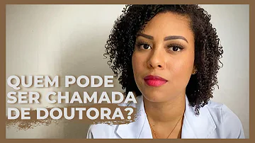 Como é chamado quem faz biomedicina?