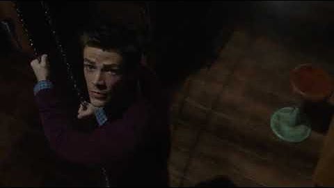 Particle accelerator explosion- Barry gets his powers- The Flash 01×01