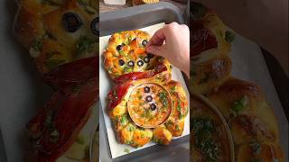Cheesy Pull-Apart Bread Wreath | Perfect Holiday Appetizer! #easyrecipe