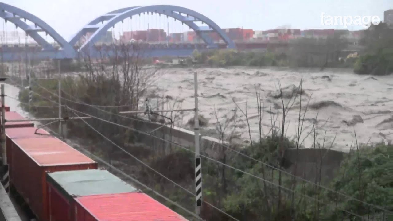 Genova, esondano i fiumi: è ancora alluvione