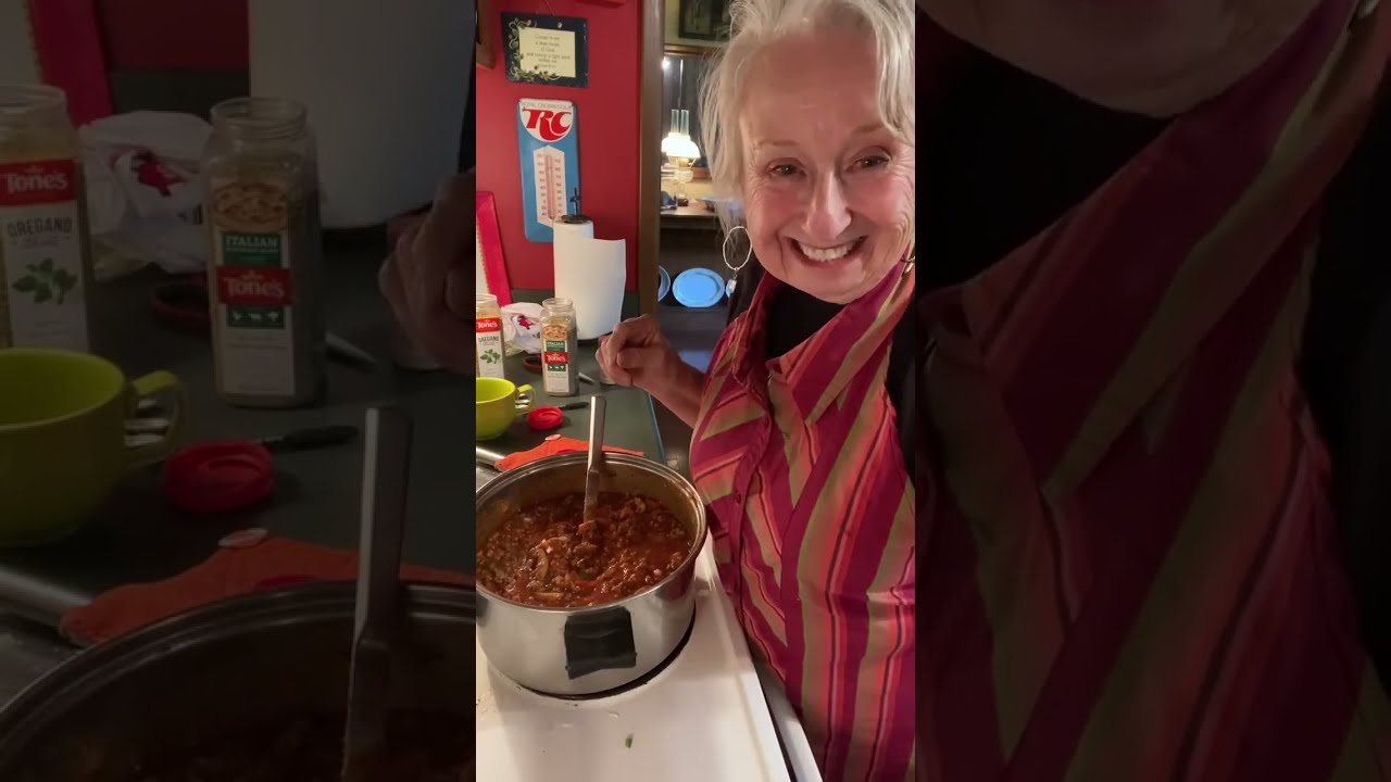 Spaghetti Sauce, It was delicious | Cooking with Brenda Gantt