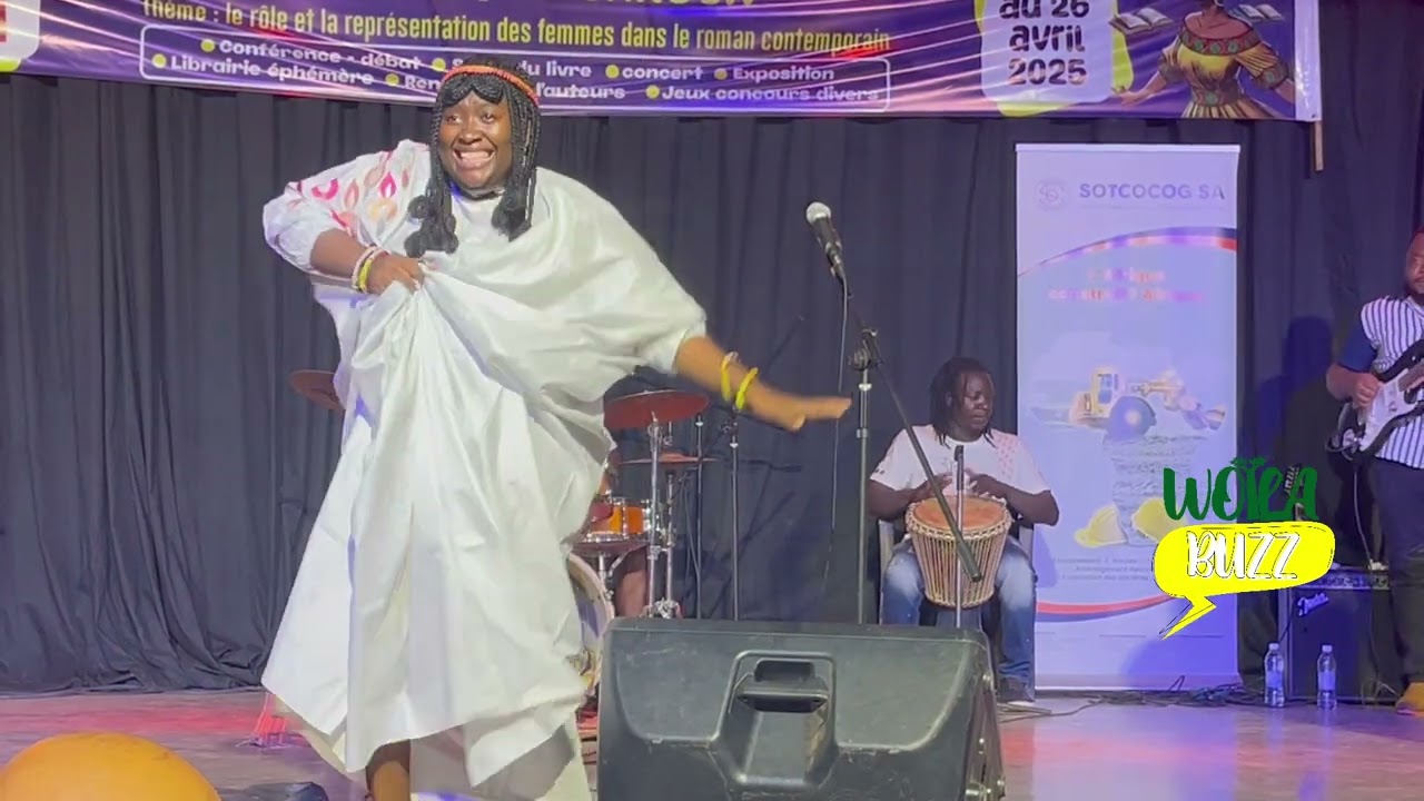 Julie Benito en live