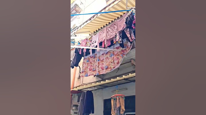 Saben porqué la gente cuelga así la ropa en Nápoles?? #shorts #napoli #italia #europa #curiosidades