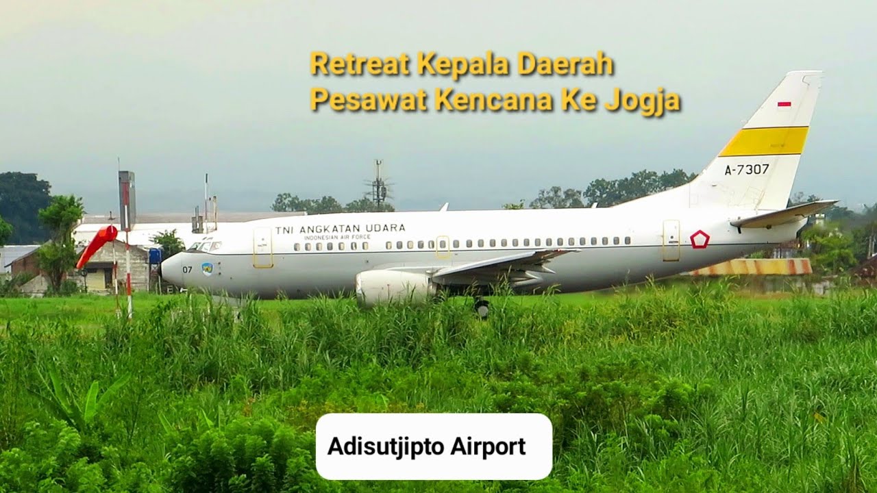 GAGAH SEKALI‼️Nonton Pesawat Militer Kencana Boeing 737 Landing Di Bandara Adi Sutjipto