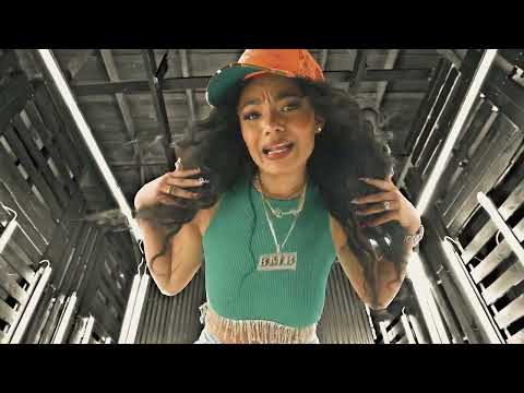 Brooklyn Queen -"Back That Ish Up" [Official Music Video]