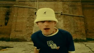 Blur - On Your Own (Official Music Video) chords