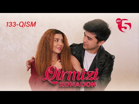 Stolda jinsiy aloqa GIF Bir qiz yubkaga siydi