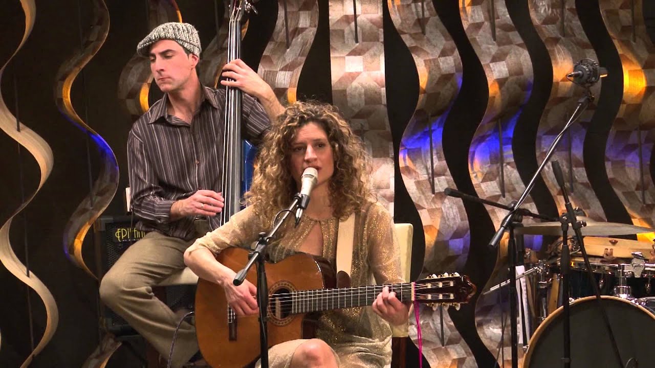 ANA PRADA - Brillantina de Agua (HD) // Autores en Vivo // Ciclo 1