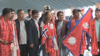 14 peaks record climbers get heroes' welcome in Nepal | AFP