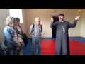 Вижте българския дух! Бесарабски свещеник създава сам деца-шампиони в Украйна.