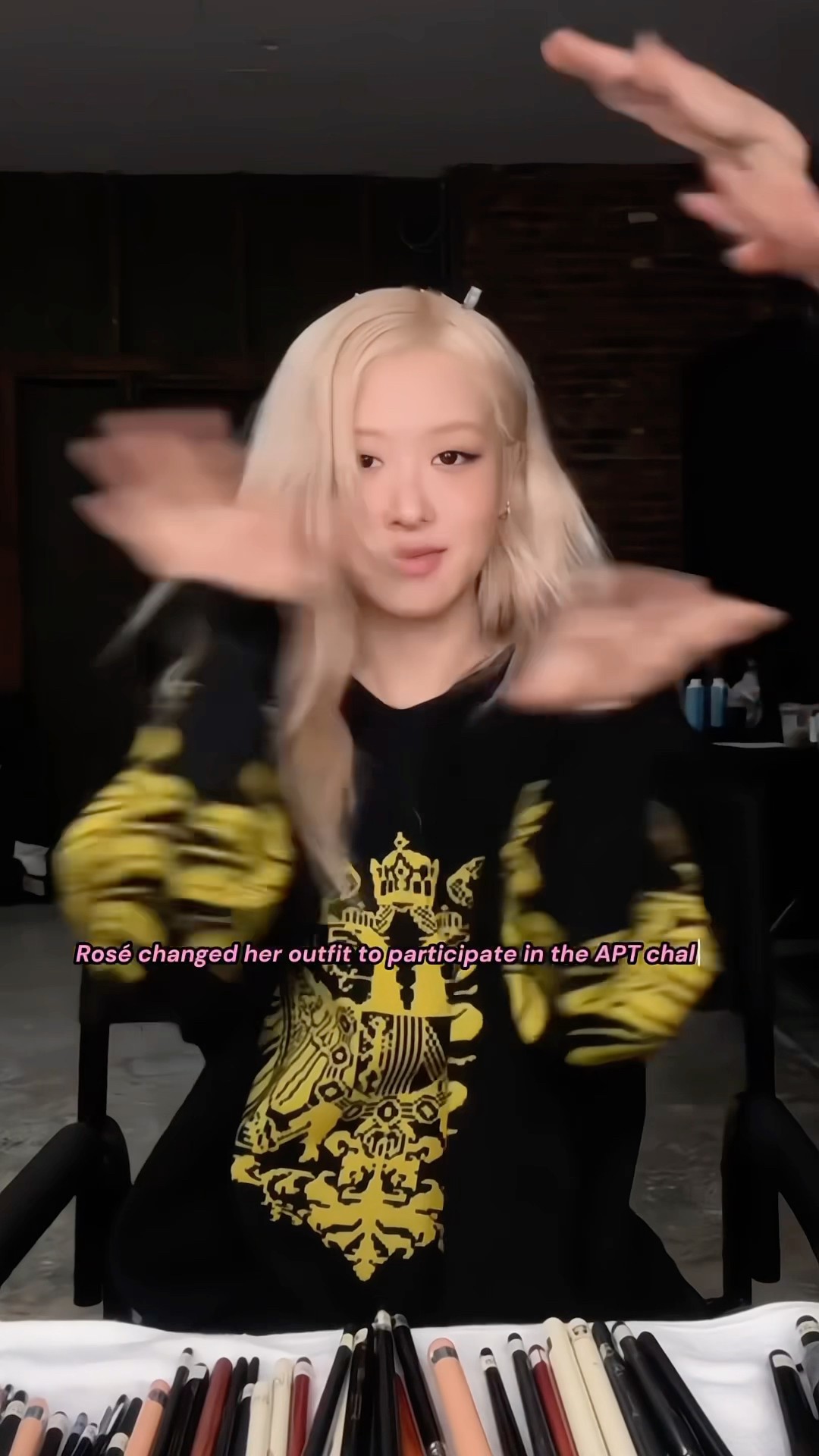 Challenge APT with Rosie #blackpink #rosé