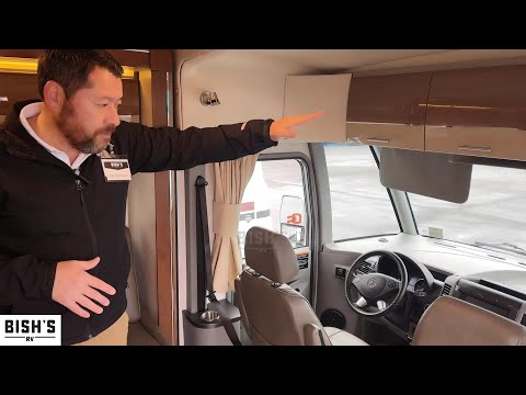 Video: Motorhome Test Drive Review ng Winnebago Via 25Q