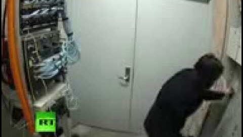 MIT surveillance video that lead to Aaron Swartz